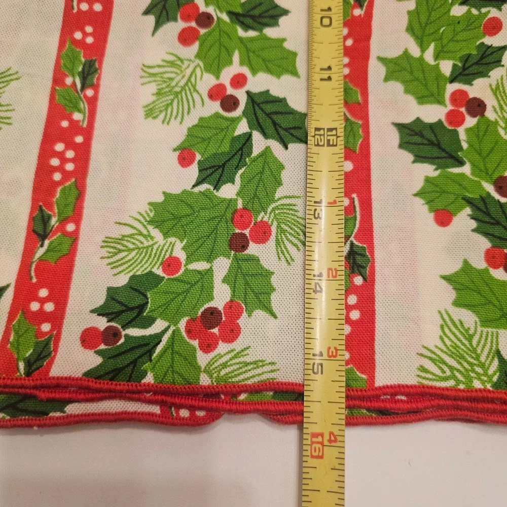 Vintage Christmas Holly Berry Cloth Holiday Napkin Red Green White 15x15 set 6